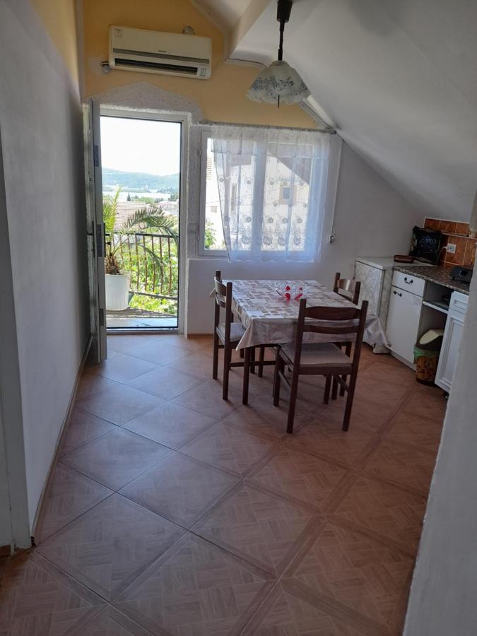 Eleni Apartment Tivat Bagian luar foto